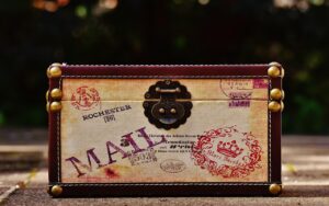 キャリアメールのメリットとデメリットとは何ですか？