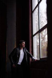 一人暮らしで収入少ない人の生き方に必要な工夫は？