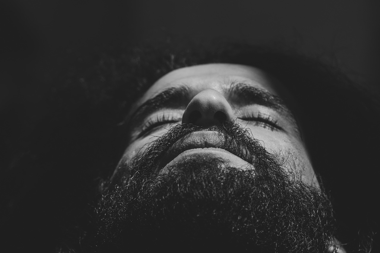 一人暮らしの生活費がピンチの時の対処法は？