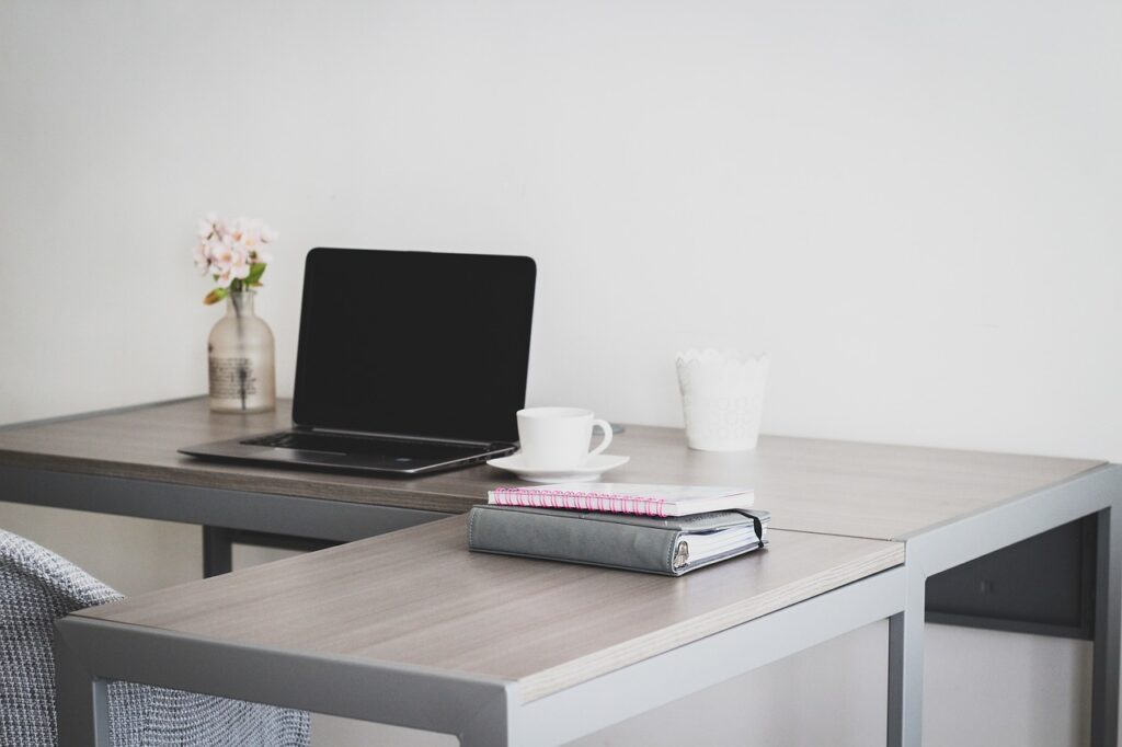 一人暮らしに最適な在宅ワークの副業おすすめは？